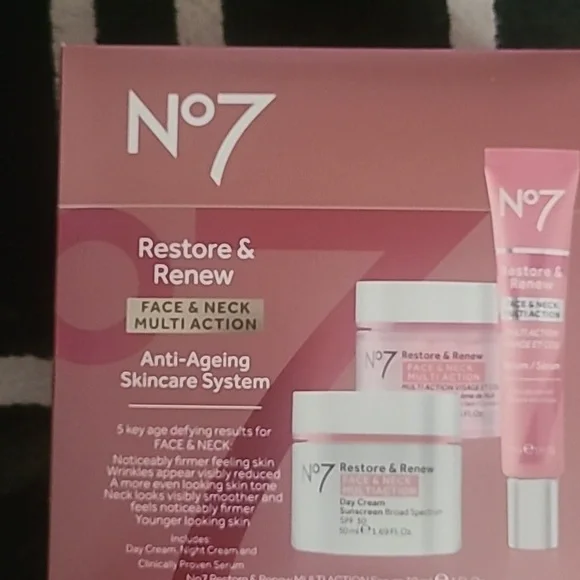 No7 Restore Renew MultiAction Face & Neck Treatment Anti Aging Skincare System - Picture 7 of 7